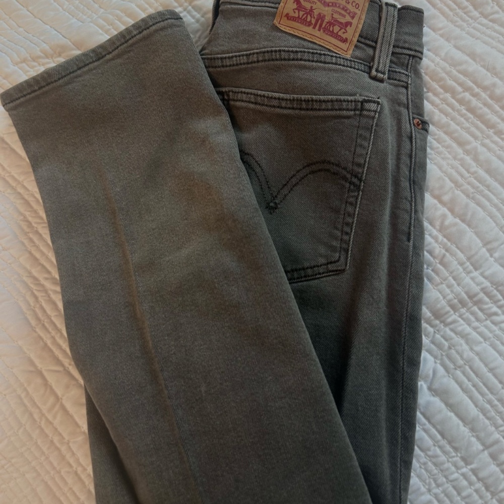 Levi's Jeans - Picture 4 of 5